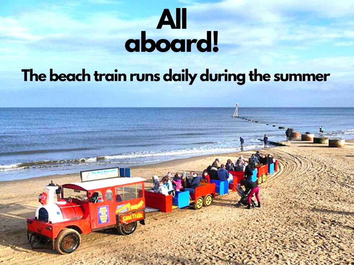 Romantic Lakeside Cottage By The Beach! With Super Cosy Log Burner! The Perfect Escape To Your Home From Home By The Sea! So Relaxing - You Won'T Want To Leave! Pet Friendly! Mablethorpe Eksteriør bilde